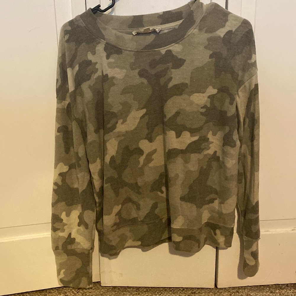 Womens camo long sleeve
